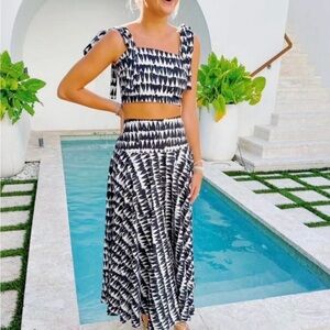 Black and White Patterned Women's Skirt